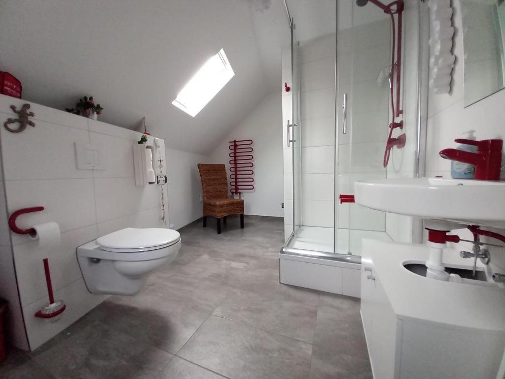 Ferienwohnung Im Roten Haus, Die Therme Ist Fusslaeufig In Wenigen Minuten Erreichbar บัดเอมส์ ภายนอก รูปภาพ